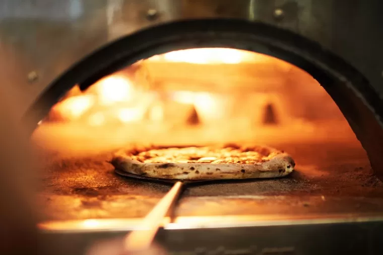 Four à pizza extérieur en fonte Morso, Dijon, Espace poêles et cheminée – Groupe Ortelli